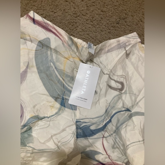 ATHLETA CALM COOL SHORT - Picture 8 of 8